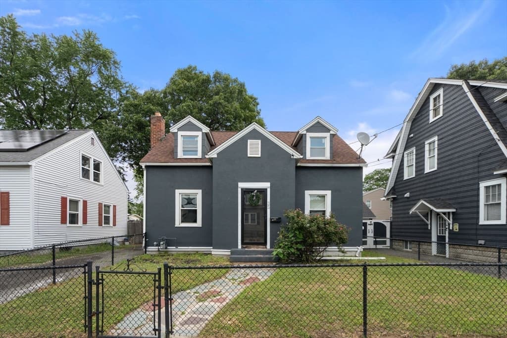 Single Family Residence at 35 Merrimac Ave, Springfield MA 01104, Springfield, photo 19 of 23