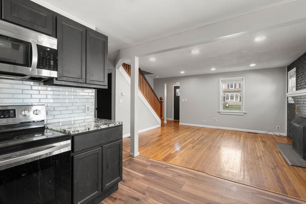 Single Family Residence at 35 Merrimac Ave, Springfield MA 01104, Springfield, photo 4 of 23