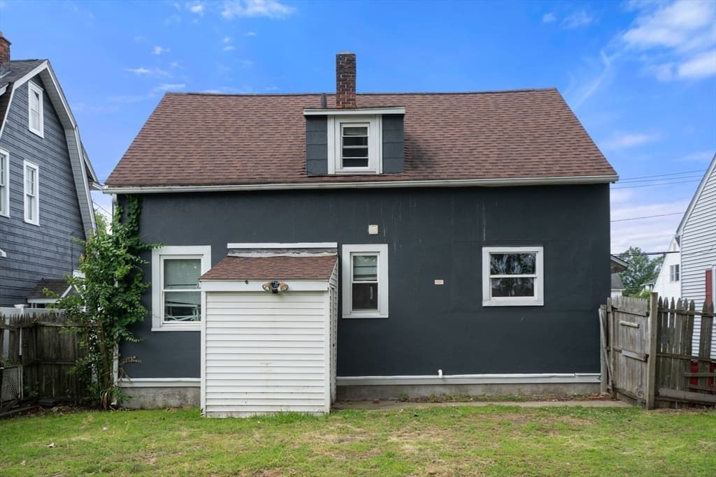 Single Family Residence at 35 Merrimac Ave, Springfield MA 01104, Springfield, photo 21 of 23