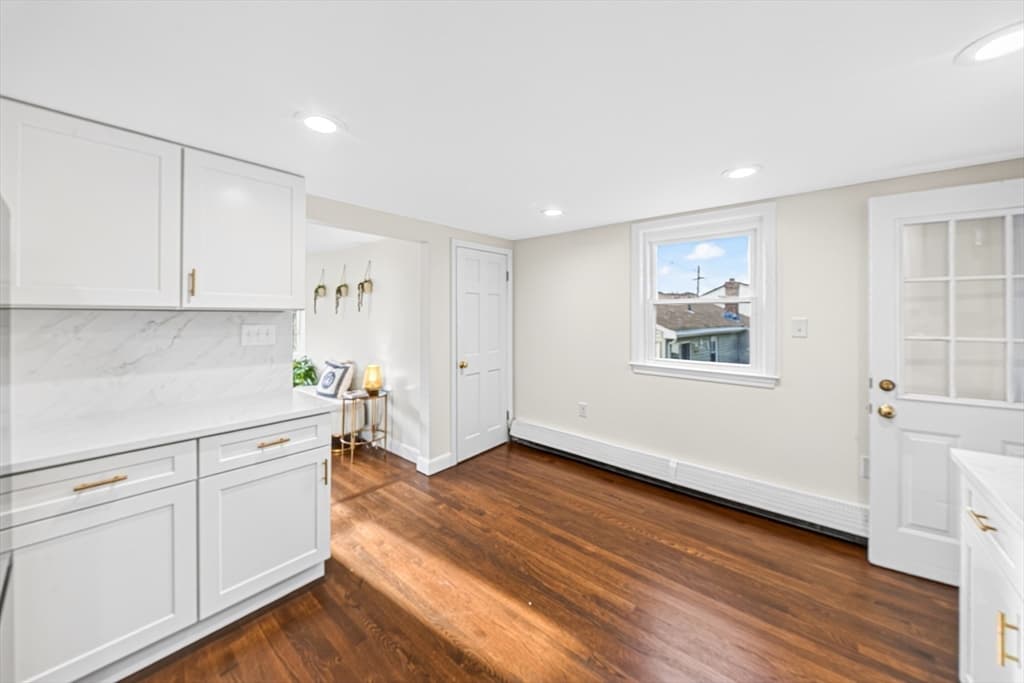 268 Lexington St, Woburn MA 01801 photo 9