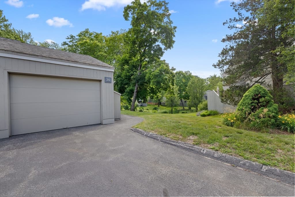 20 Mill Pond # 20, North Andover MA 01845 photo 28