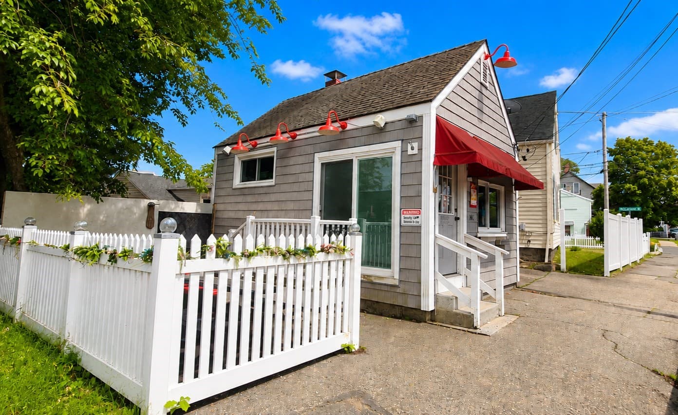 Commercial Sale at 160 Lynn Street, Peabody MA 01960, Peabody, photo 2 of 3