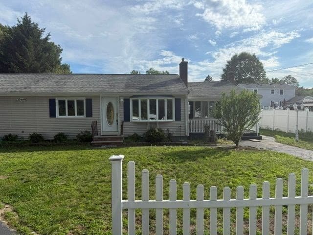 Single Family Residence at 93 Golf Ave, Methuen MA 01844, Methuen, photo 4 of 23