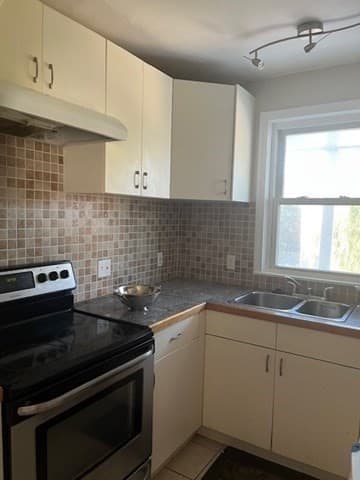 2 Family - 2 Units Up/Down at 249 Loring Ave, Salem MA 01970, Salem, photo 4 of 21