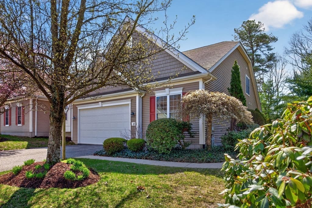 Single Family Residence at 7 Madison Reach, Plymouth MA 02360, photo 2 of 41