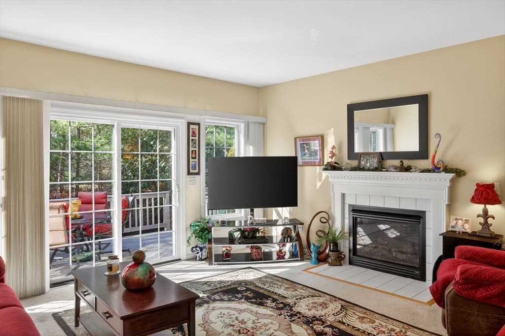 Single Family Residence at 7 Madison Reach, Plymouth MA 02360, photo 13 of 41