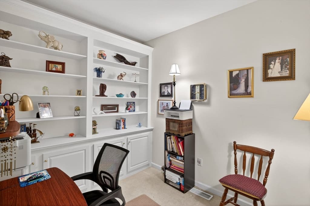 Single Family Residence at 7 Madison Reach, Plymouth MA 02360, photo 16 of 41