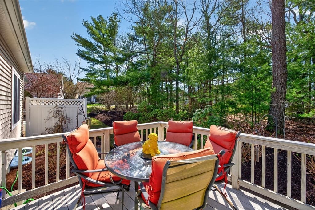 Single Family Residence at 7 Madison Reach, Plymouth MA 02360, photo 3 of 41