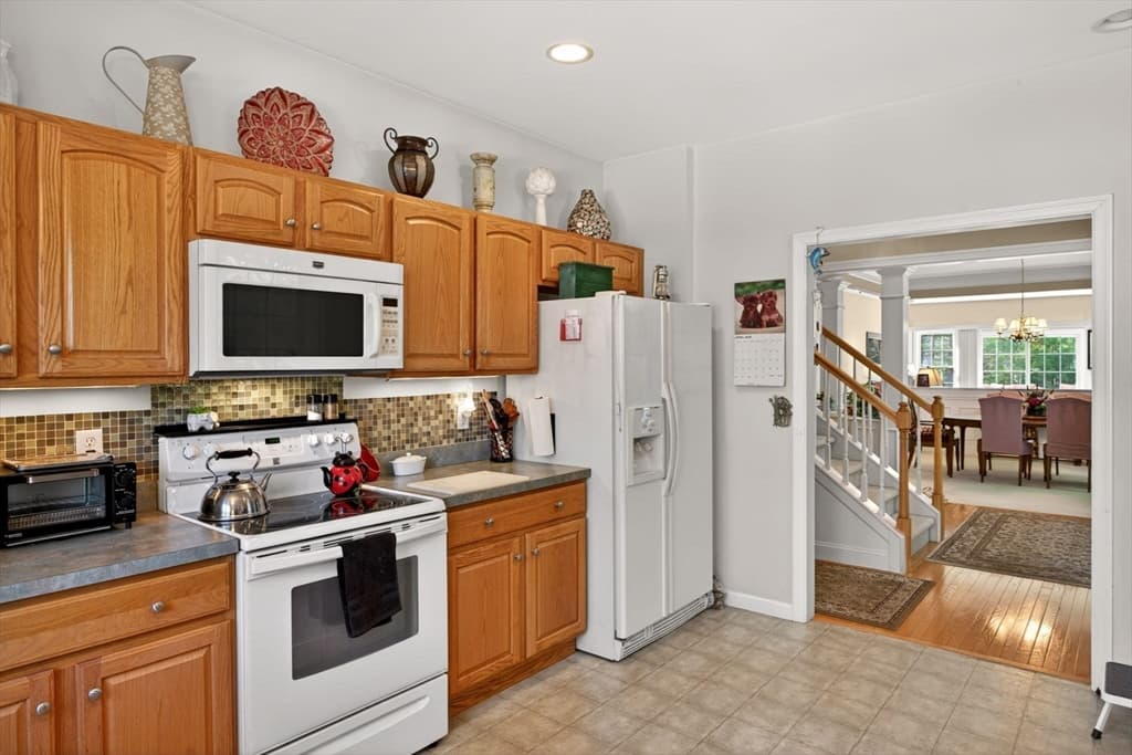 Single Family Residence at 7 Madison Reach, Plymouth MA 02360, photo 24 of 41