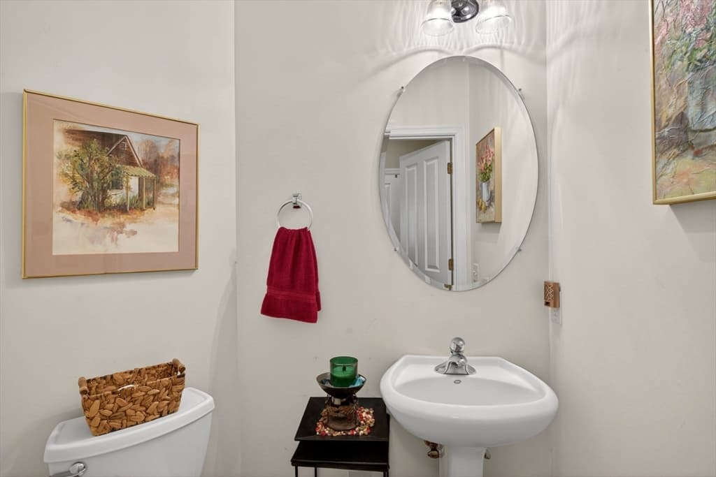 Single Family Residence at 7 Madison Reach, Plymouth MA 02360, photo 18 of 41