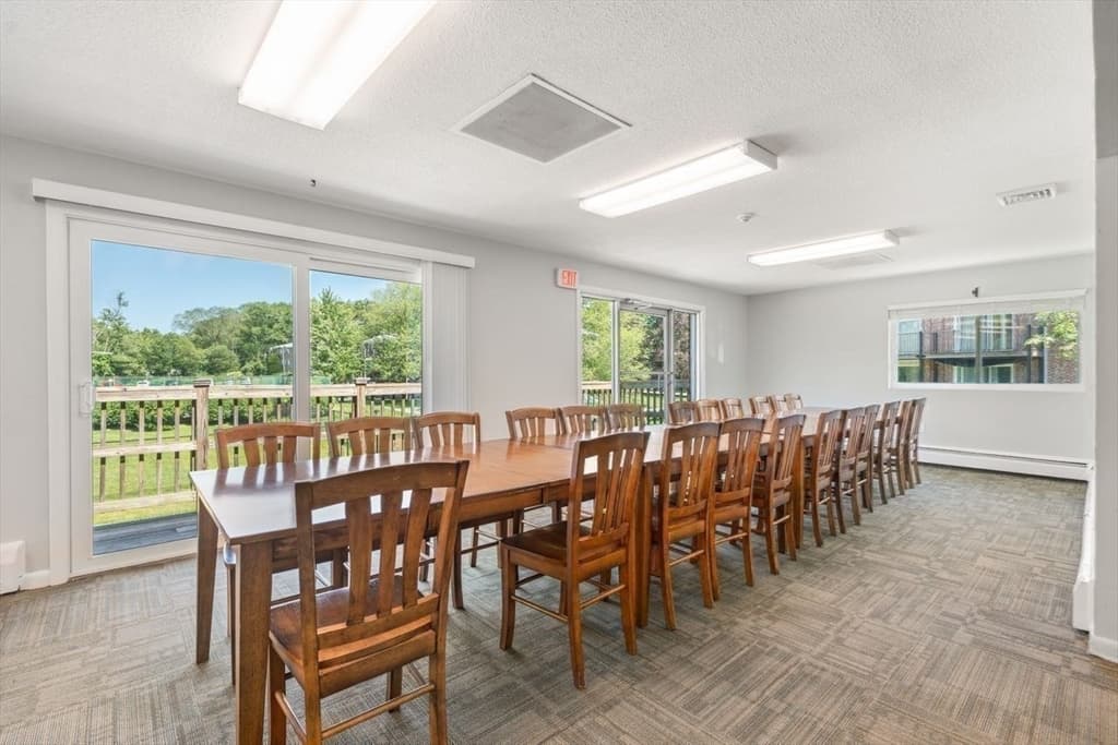 Condominium at 85 Farrwood Avenue # 4, North Andover MA 01845, North Andover, photo 11 of 16