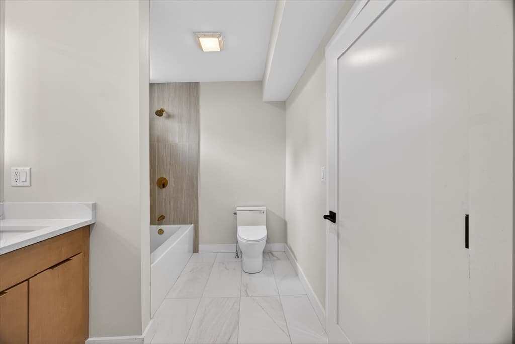 Condominium at 21 Hutchinson Street # B, Winthrop MA 02152, Winthrop, photo 23 of 32