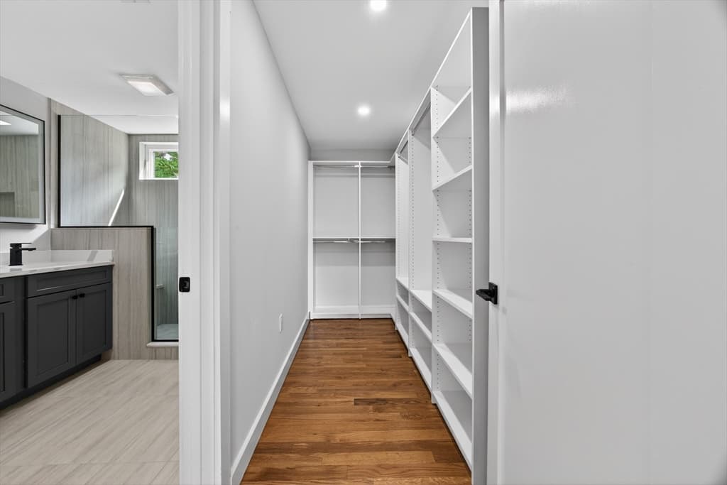 Condominium at 21 Hutchinson Street # B, Winthrop MA 02152, Winthrop, photo 12 of 32