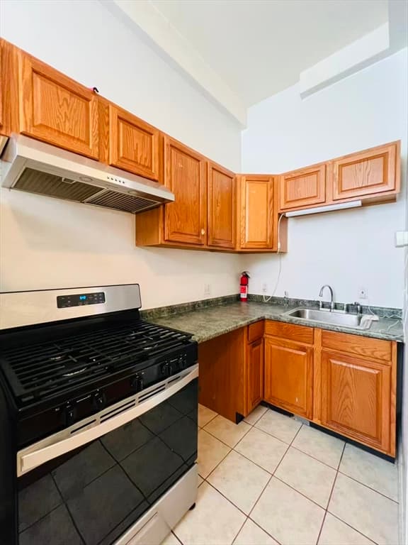 Condominium at 110 Branch St # 2, Lowell MA 01851, Lowell, photo 13 of 14