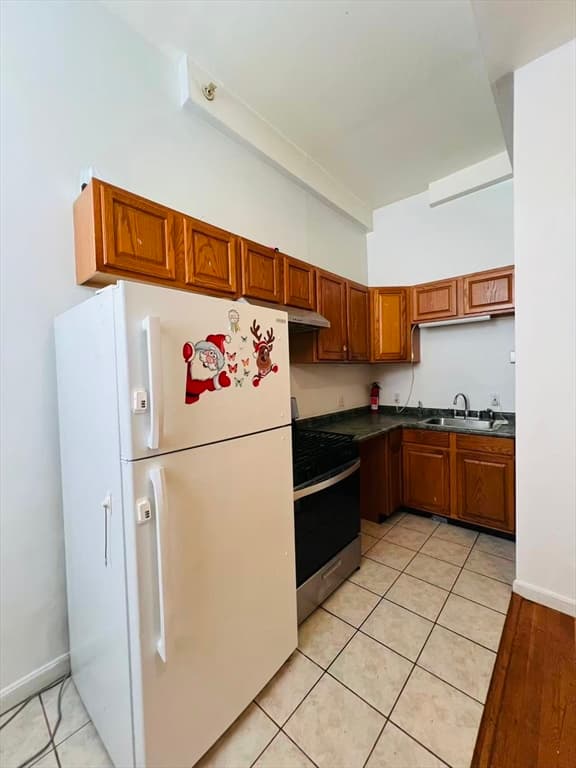 Condominium at 110 Branch St # 2, Lowell MA 01851, Lowell, photo 12 of 14