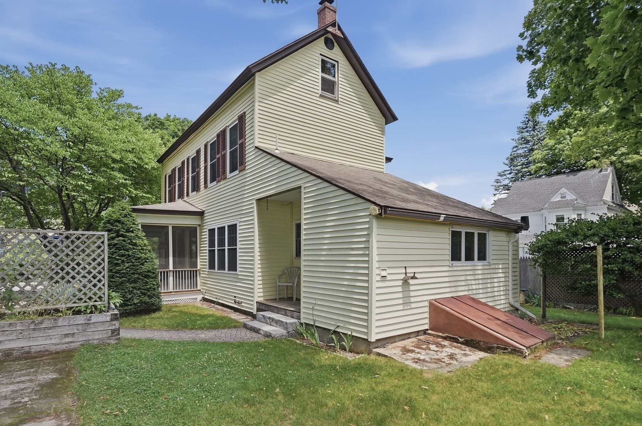 Single Family Residence at 3 Beach Street, Westborough MA 01581, photo 5 of 33