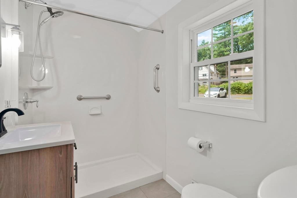 42 Wheeler Dr, Enfield CT 06082 photo 20