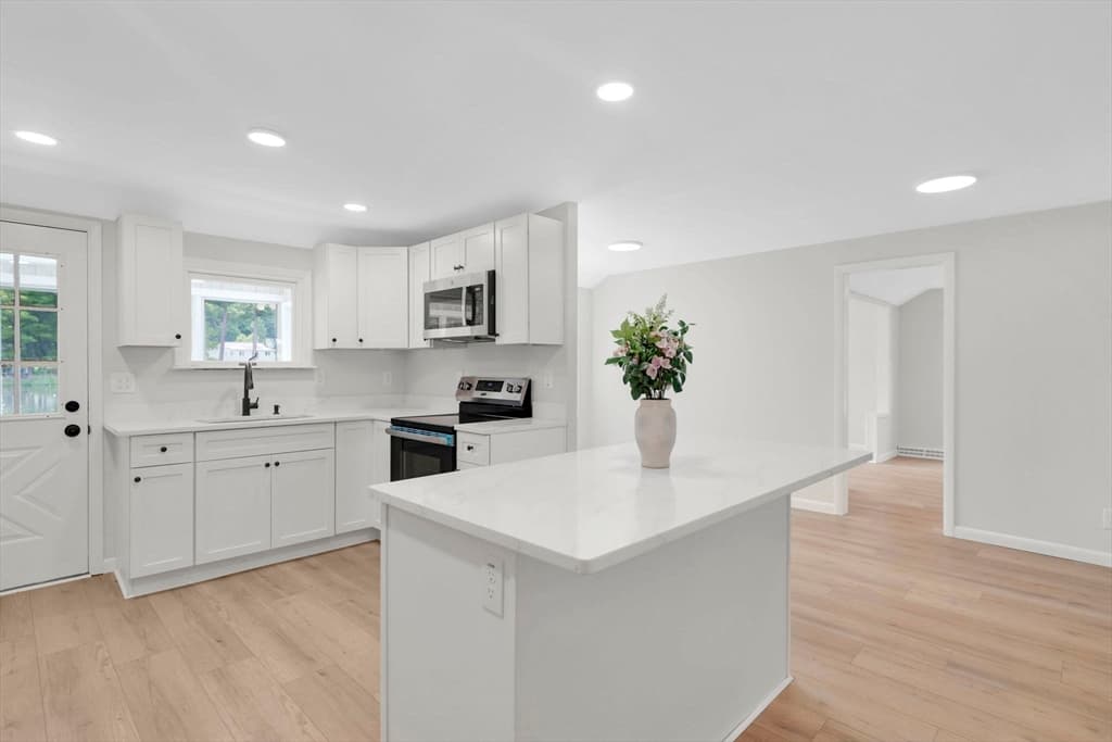 42 Wheeler Dr, Enfield CT 06082 photo 9