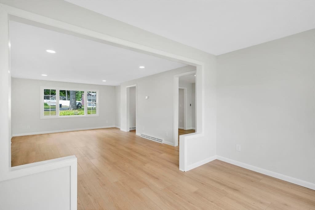 42 Wheeler Dr, Enfield CT 06082 photo 18