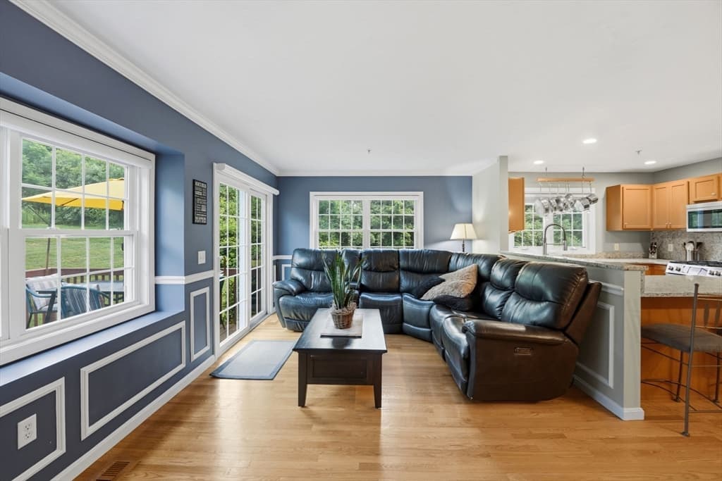 Condominium at 23 Azalea Ln # 23, Grafton MA 01519, Grafton, photo 23 of 41