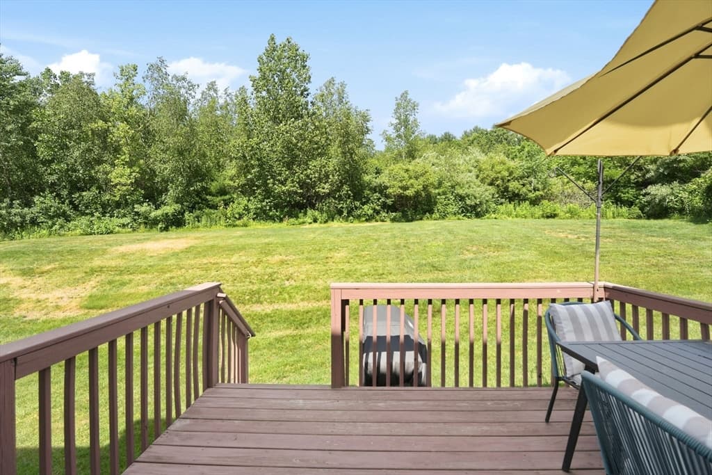 Condominium at 23 Azalea Ln # 23, Grafton MA 01519, Grafton, photo 5 of 41