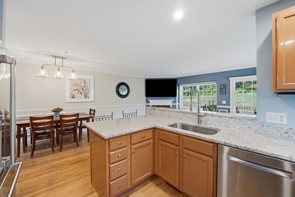 Condominium at 23 Azalea Ln # 23, Grafton MA 01519, Grafton, photo 18 of 41
