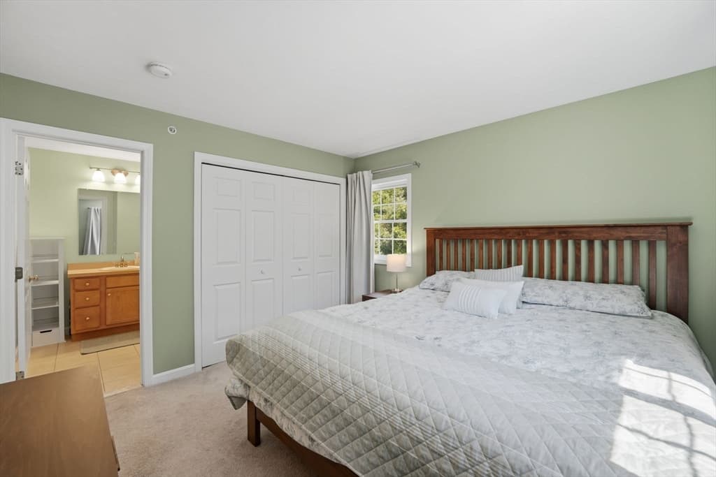 Condominium at 23 Azalea Ln # 23, Grafton MA 01519, Grafton, photo 39 of 41