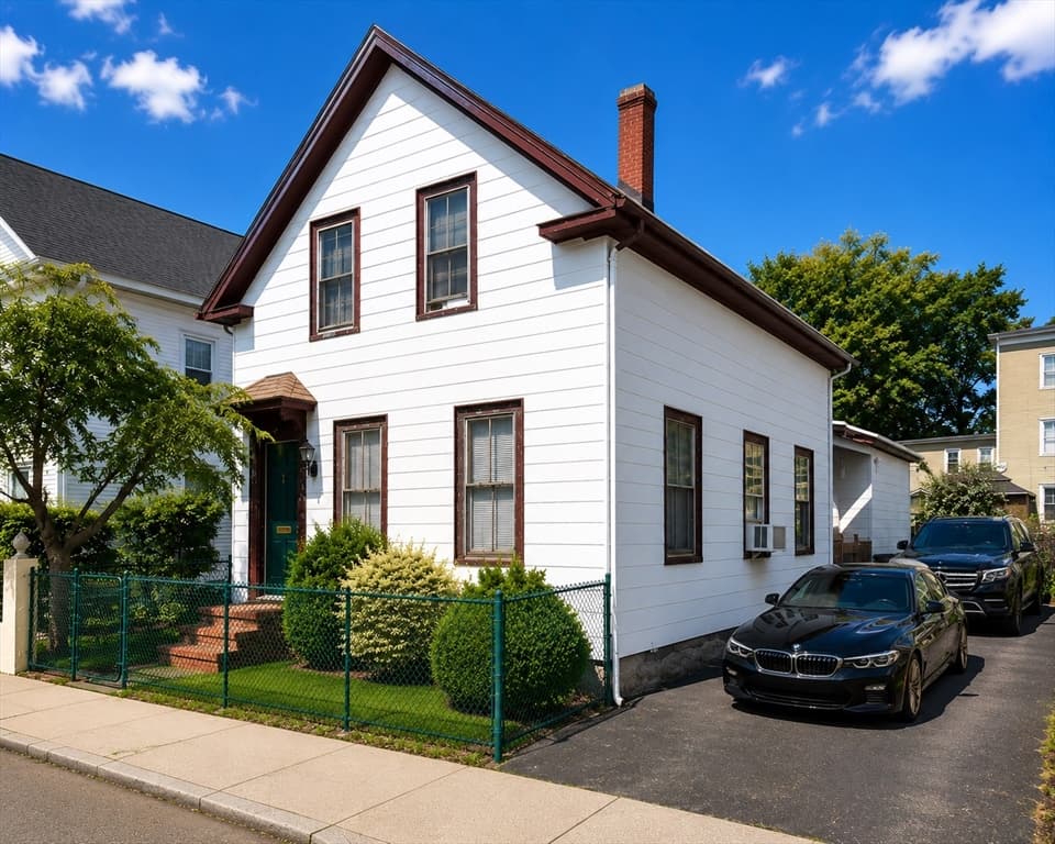 Single Family Residence at 301 Salem St, Lawrence MA 01843, Lawrence, photo 2 of 2