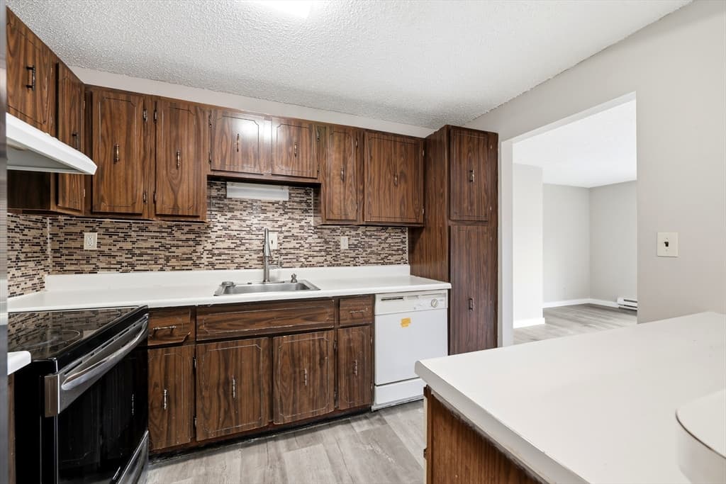 Condominium at 80 Damon Rd # 4302, Northampton MA 01060, Northampton, photo 10 of 25