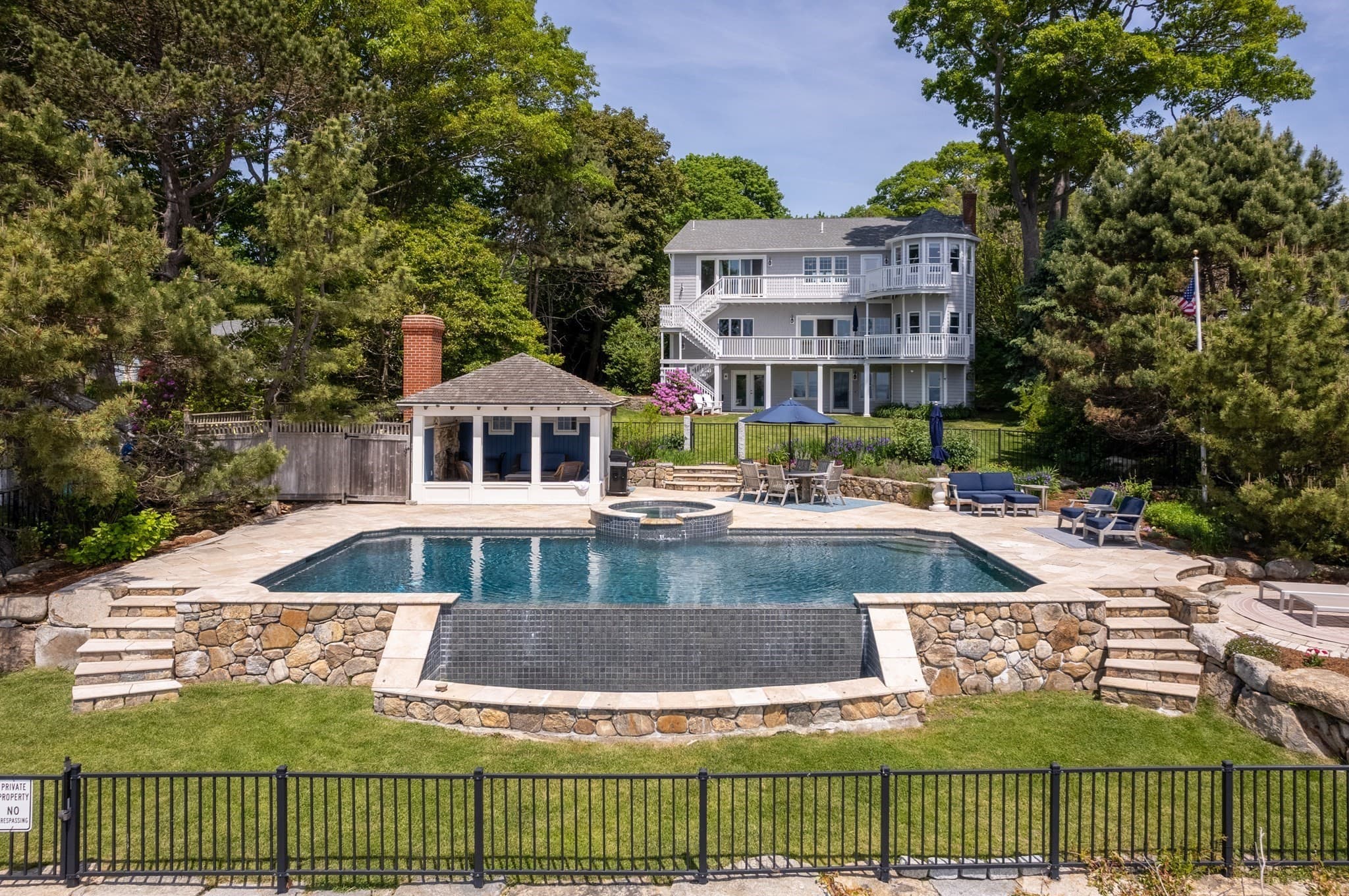 Single Family Residence at 16 Hesperus Circle, Gloucester MA 01930, Gloucester, photo 6 of 40
