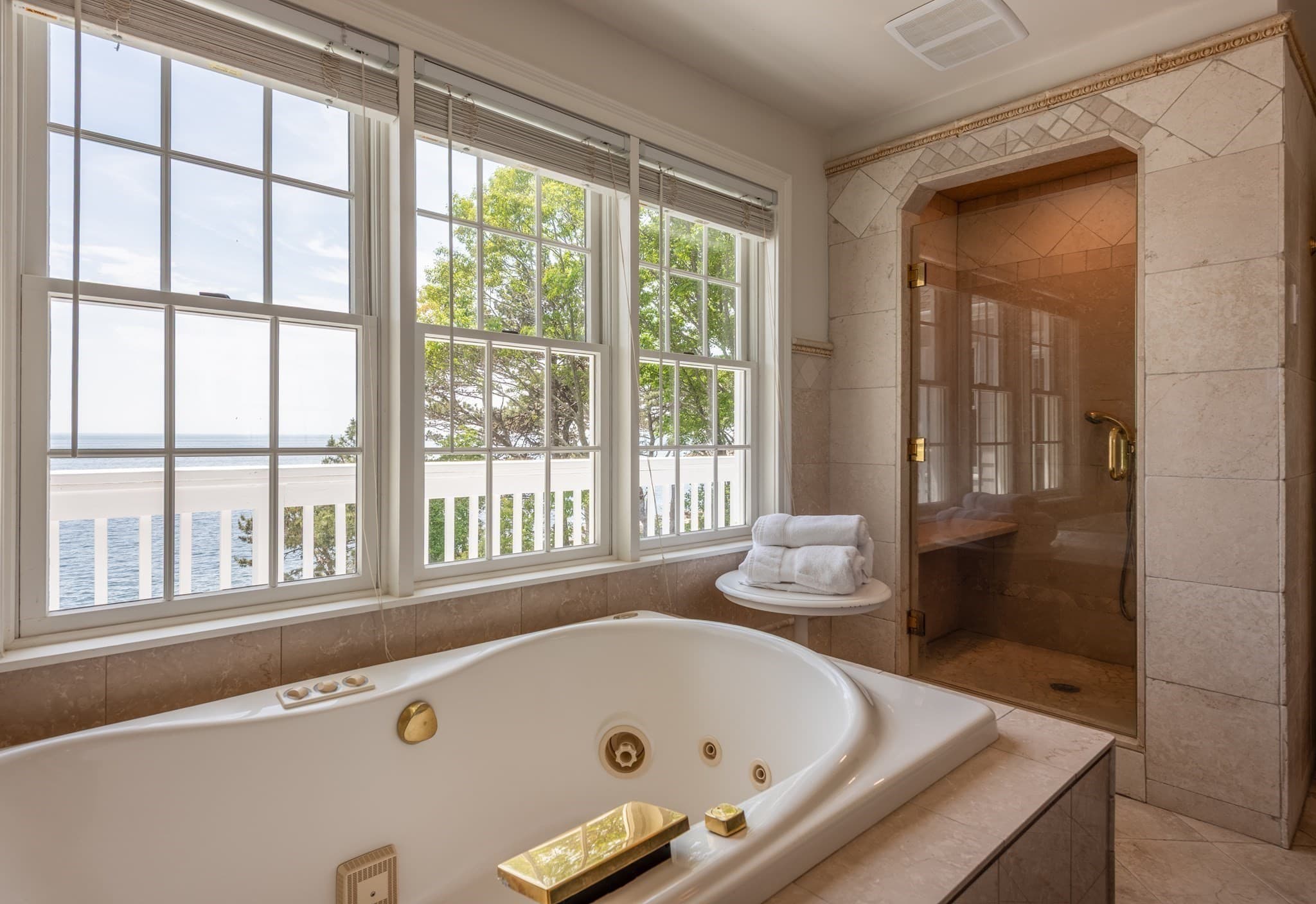 Single Family Residence at 16 Hesperus Circle, Gloucester MA 01930, Gloucester, photo 22 of 40