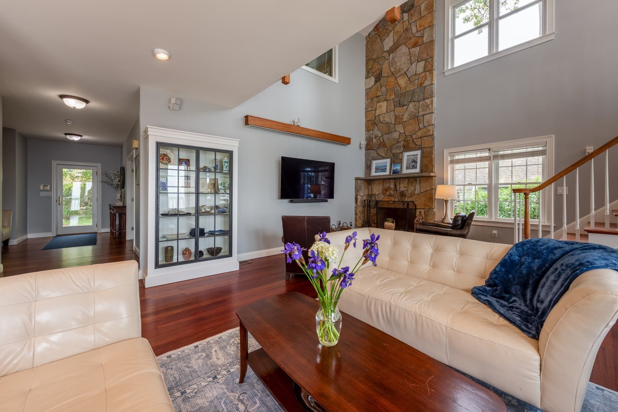 Single Family Residence at 16 Hesperus Circle, Gloucester MA 01930, Gloucester, photo 7 of 40