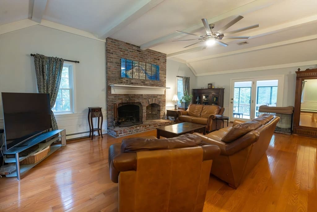 Single Family Residence at 7 Tinkers Ledge Rd, Duxbury MA 02332, Duxbury, photo 7 of 41