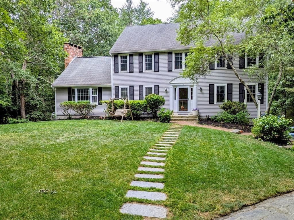 7 Tinkers Ledge Rd, Duxbury MA 02332