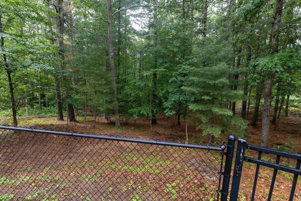 Single Family Residence at 7 Tinkers Ledge Rd, Duxbury MA 02332, Duxbury, photo 33 of 41