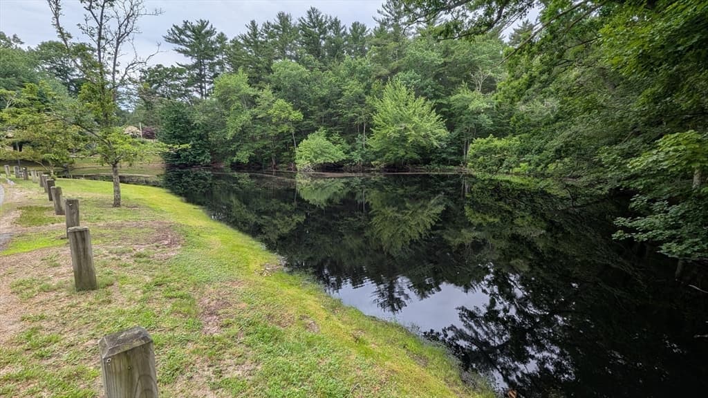 Single Family Residence at 7 Tinkers Ledge Rd, Duxbury MA 02332, Duxbury, photo 39 of 41