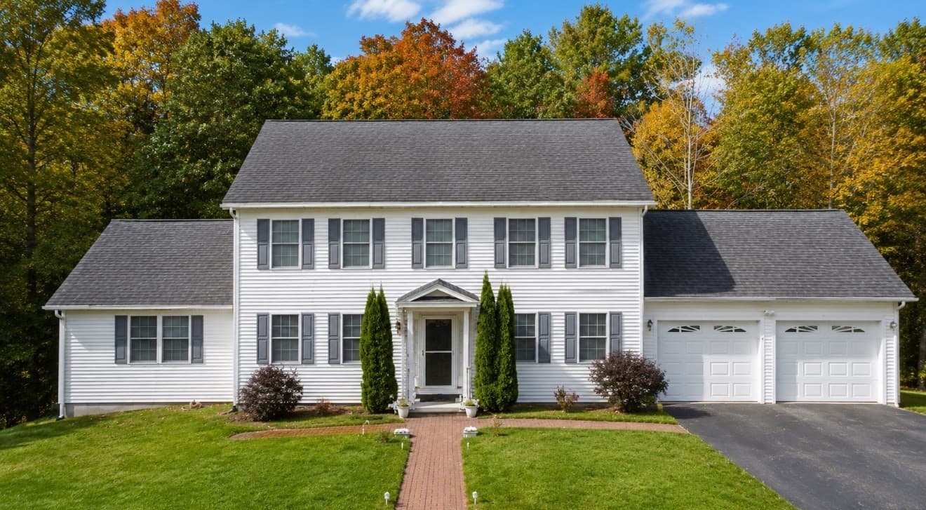 5 Poe Cir, Tyngsborough MA 01879
