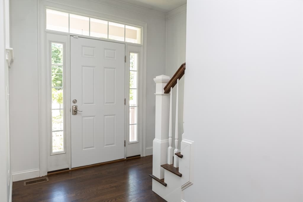 Single Family Residence at 35 Milford Street, Medway MA 02053, Medway, photo 4 of 40