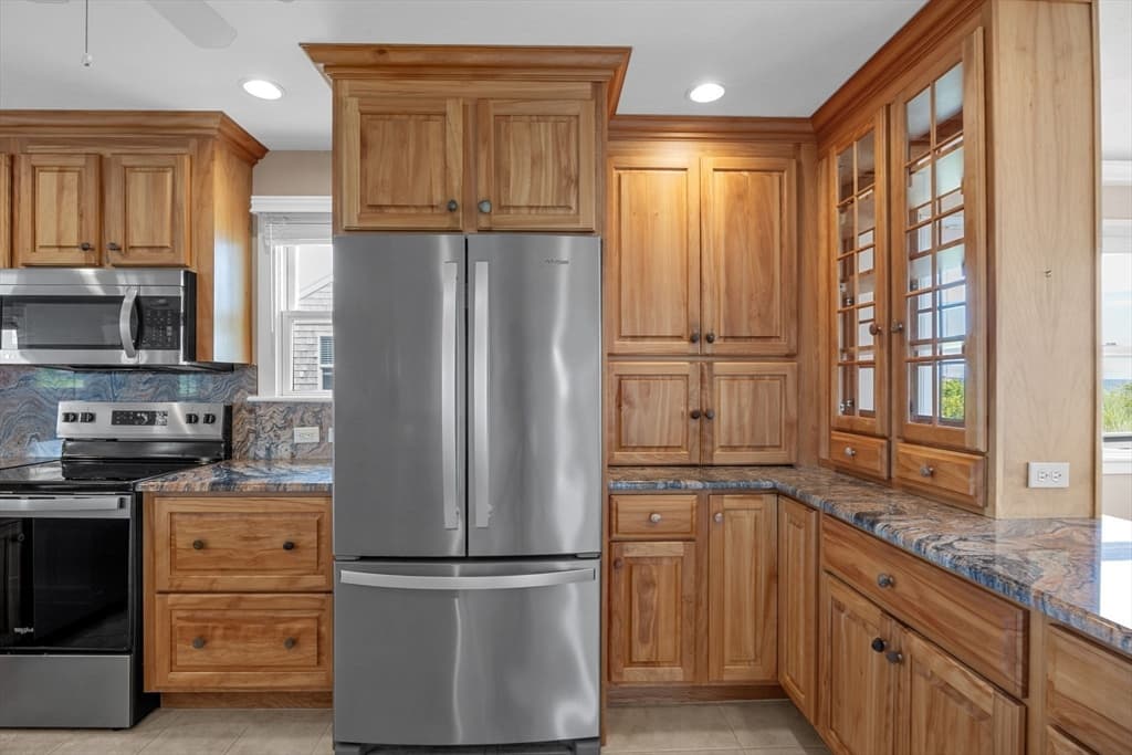 Condominium at 70 Salt Marsh Rd # A, Sandwich MA 02537, Sandwich, photo 10 of 30