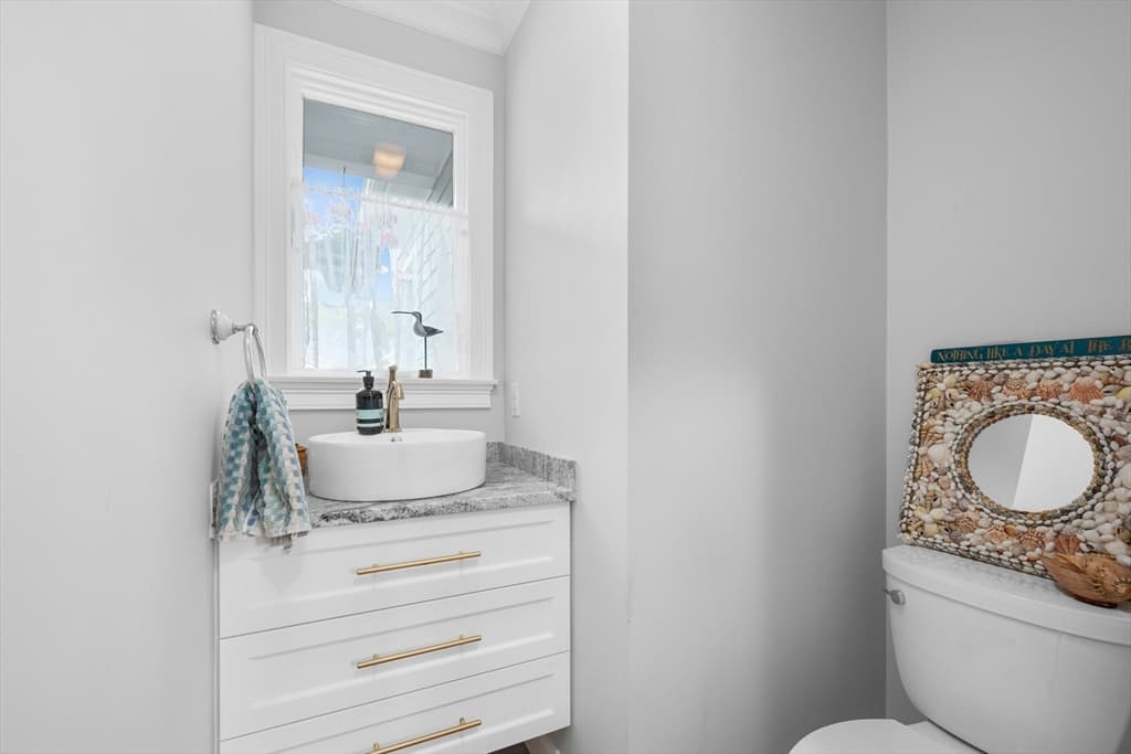 Single Family Residence at 35 Bayshore Dr, Mashpee MA 02649, Mashpee, photo 16 of 41