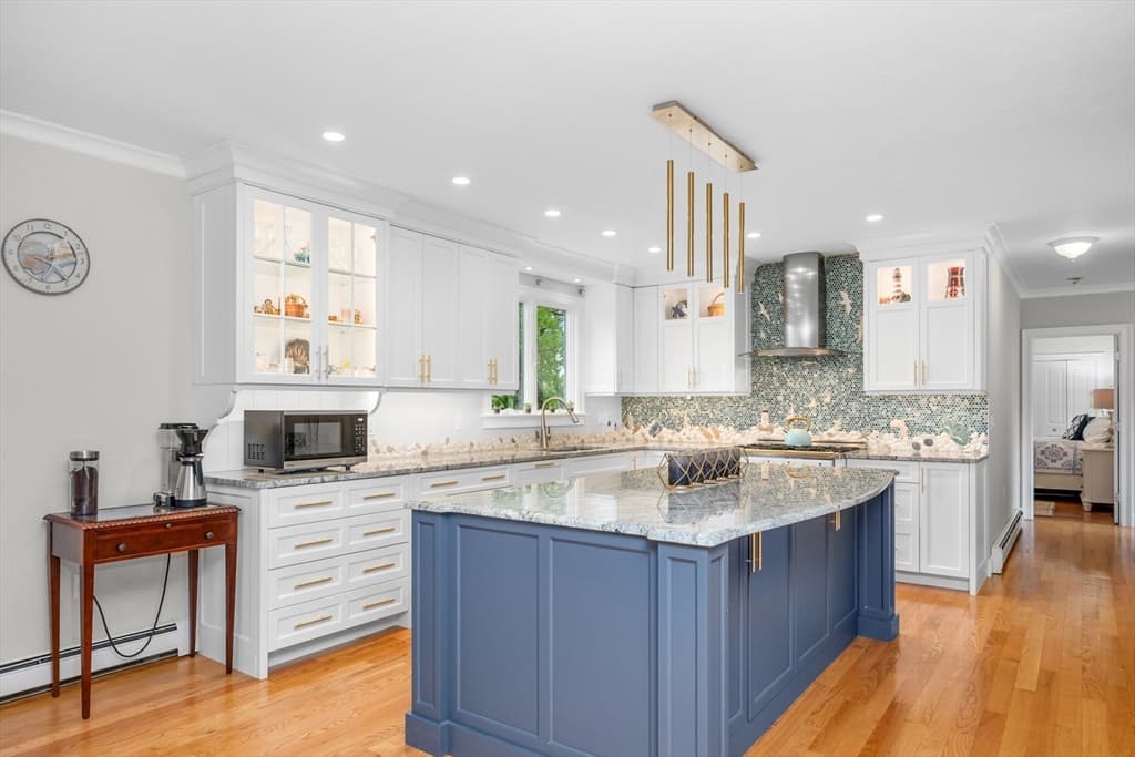 Single Family Residence at 35 Bayshore Dr, Mashpee MA 02649, Mashpee, photo 9 of 41
