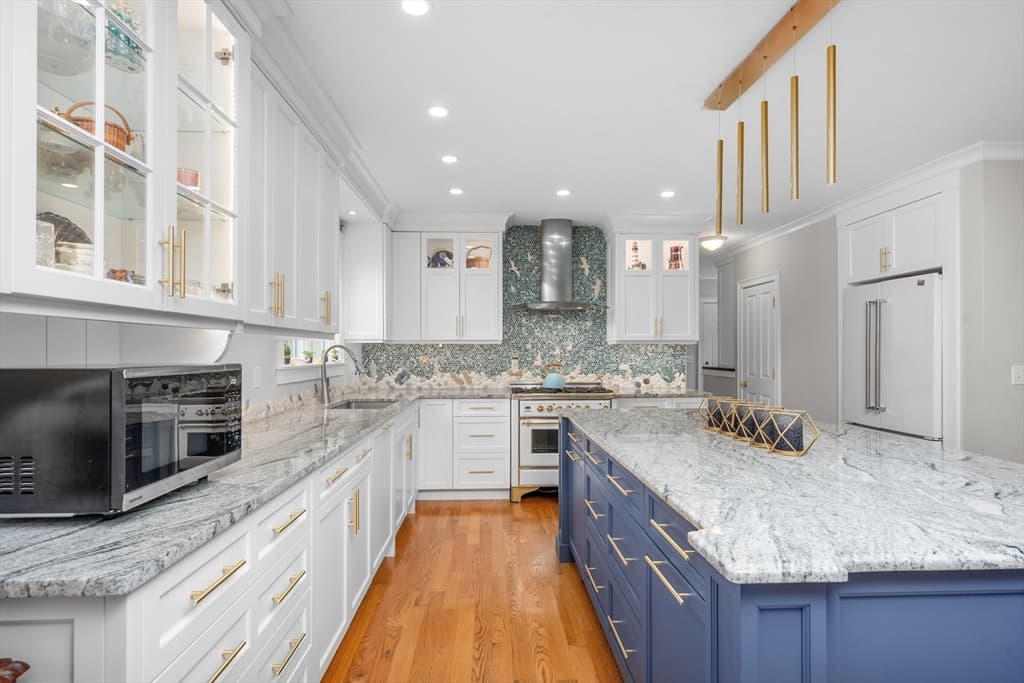 Single Family Residence at 35 Bayshore Dr, Mashpee MA 02649, Mashpee, photo 10 of 41