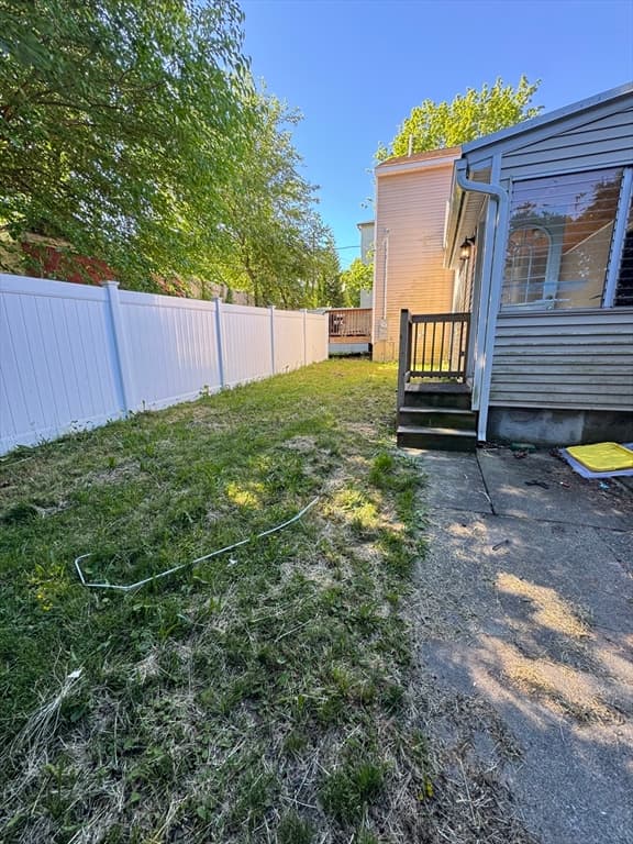 35 Standish St, Worcester MA 01604 photo 11