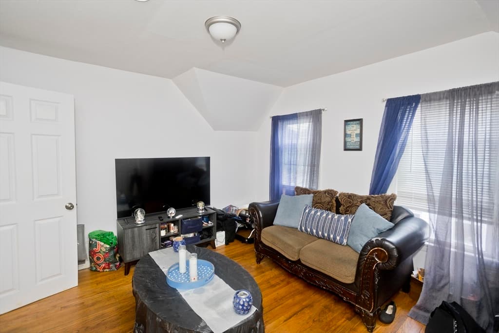 90 Andrew St, Springfield MA 01109 photo 10