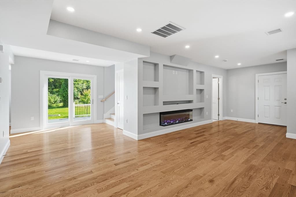 16 Old Cambridge Turnpike, Lincoln MA 01773 photo 4