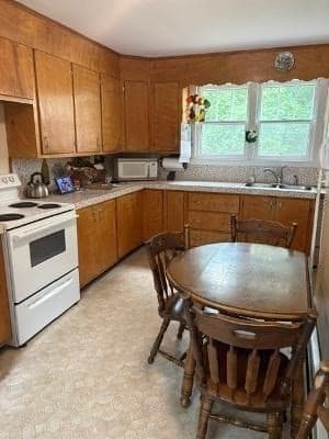 Single Family Residence at 761 Grove Street, Worcester MA 01605, Worcester, photo 15 of 25
