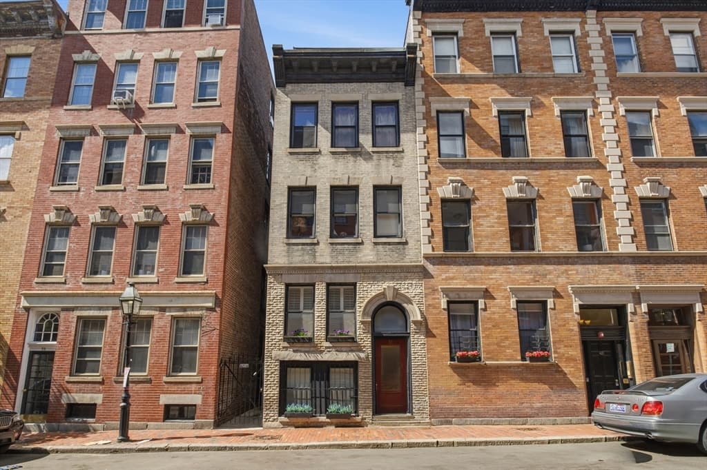 Condominium at 51 Revere St # 2, Boston MA 02114, Boston, photo 8 of 8