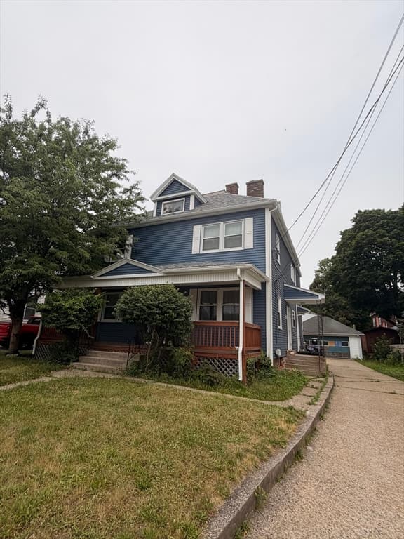 33-35 Hitchcock St, Holyoke MA 01040