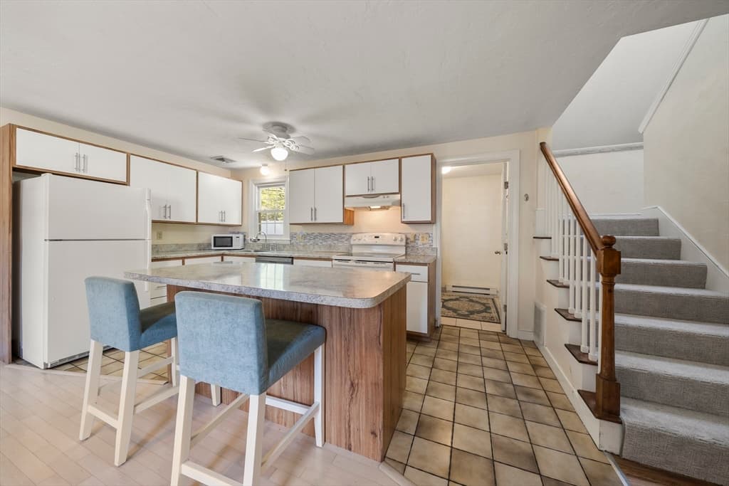Condominium at 12 State Rd # 1B, Plymouth MA 02360, Plymouth, photo 13 of 30
