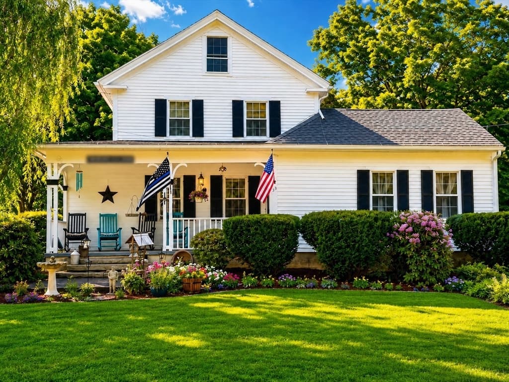 33 Coldbrook Rd, Oakham MA 01068